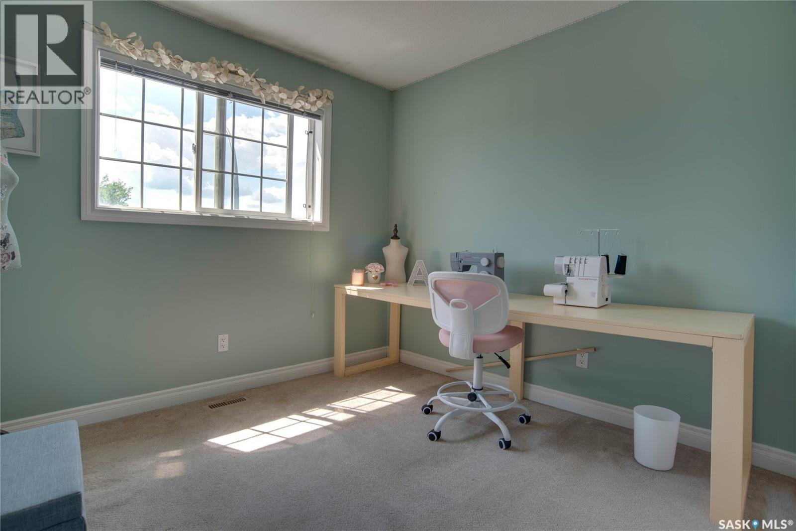 223 Rutherford CRESCENT - 29