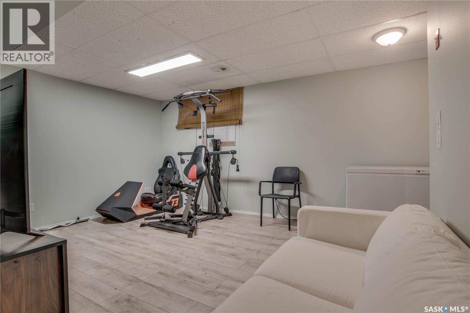223 Rutherford CRESCENT - 35