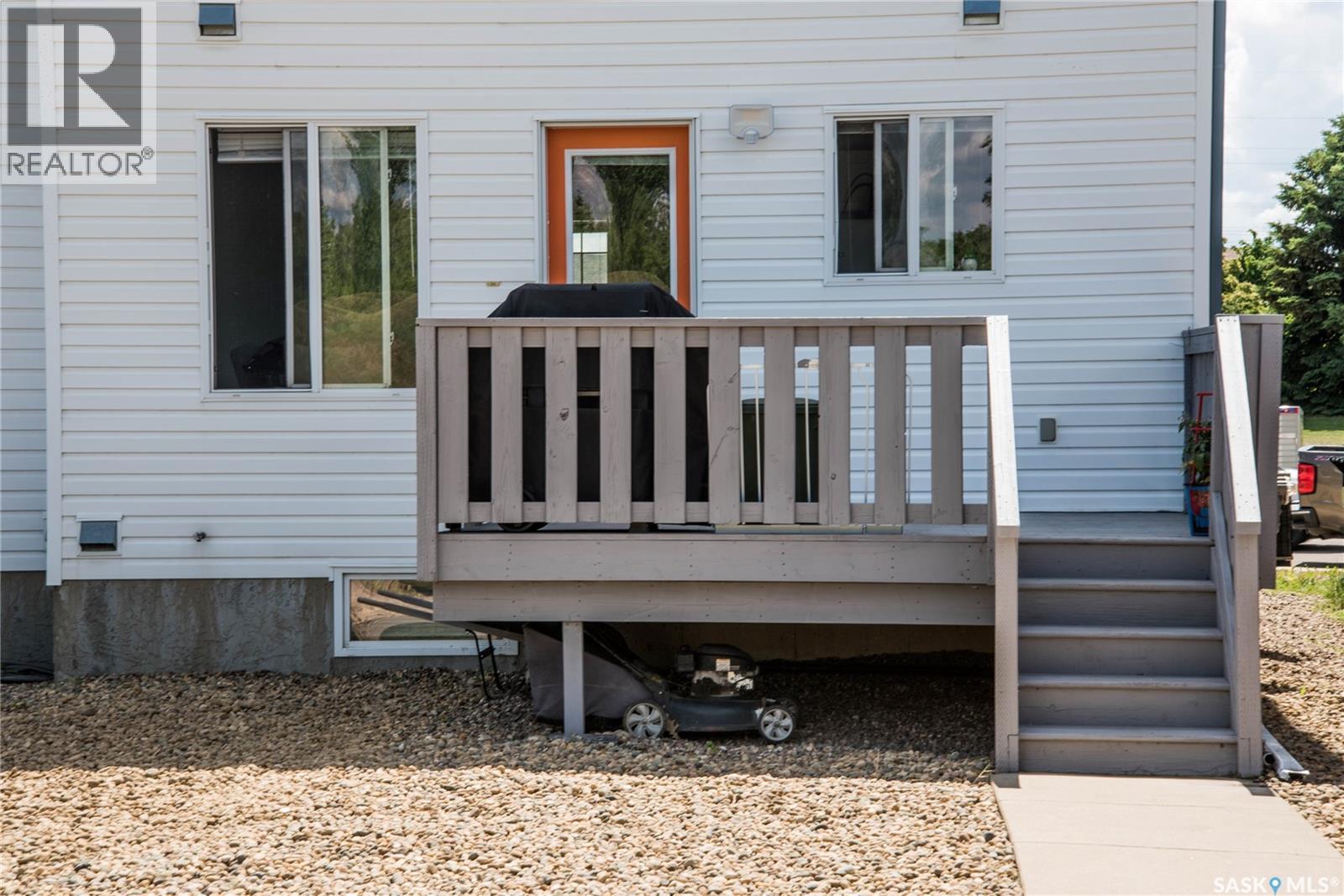 223 Rutherford CRESCENT - 40