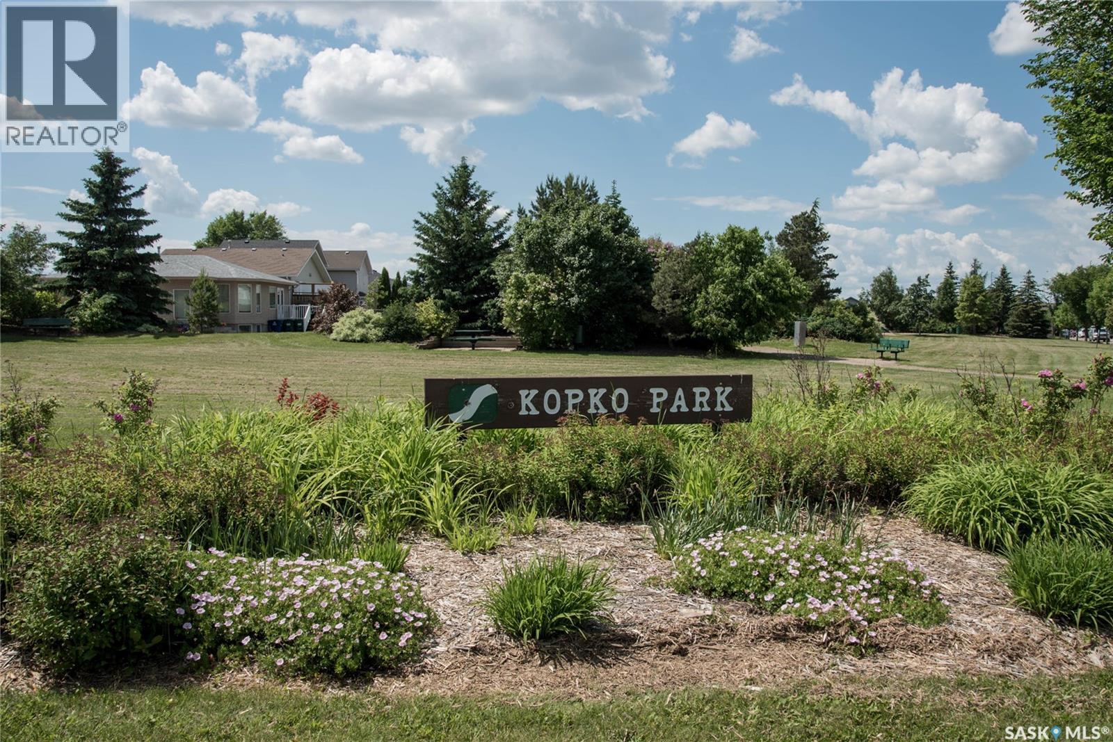 223 Rutherford CRESCENT - 43