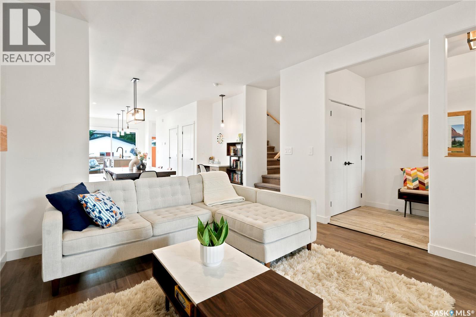 825 Osborne STREET - 10