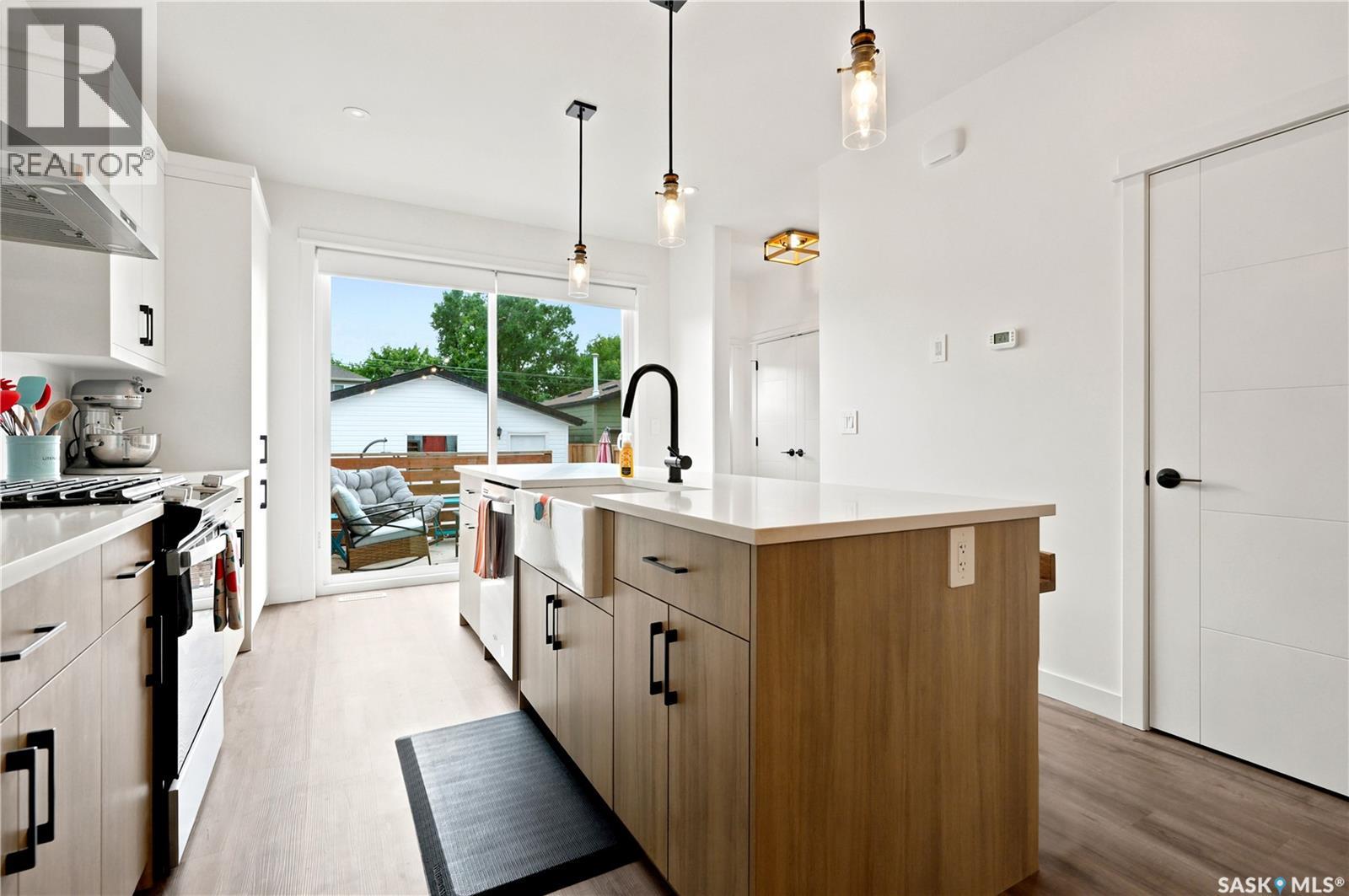 825 Osborne STREET - 20