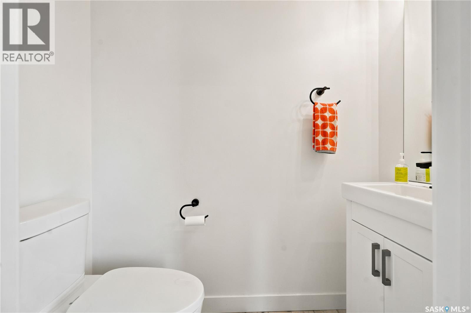 825 Osborne STREET - 23