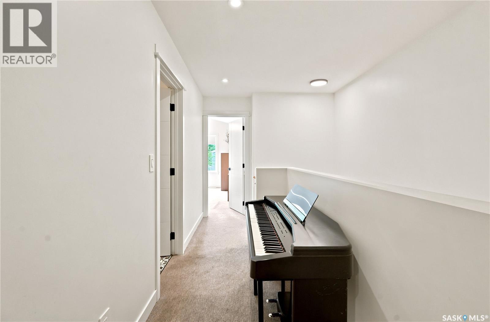 825 Osborne STREET - 31