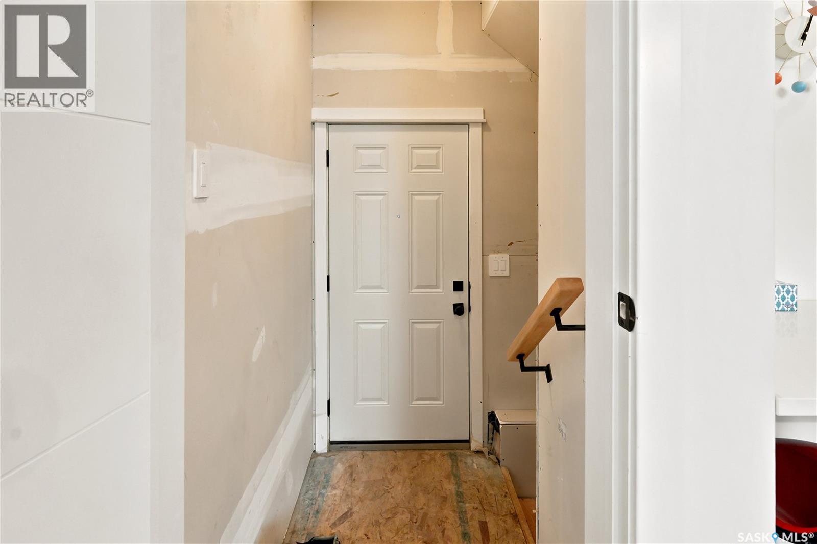 825 Osborne STREET - 37