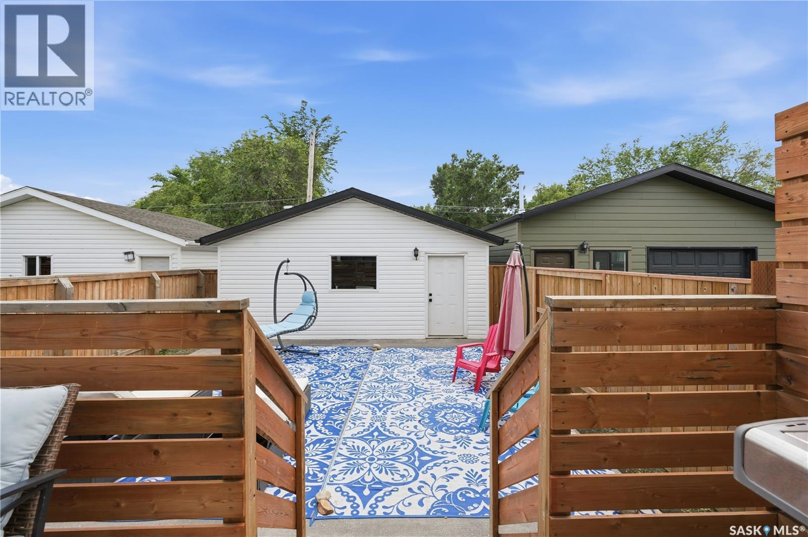 825 Osborne STREET - 49