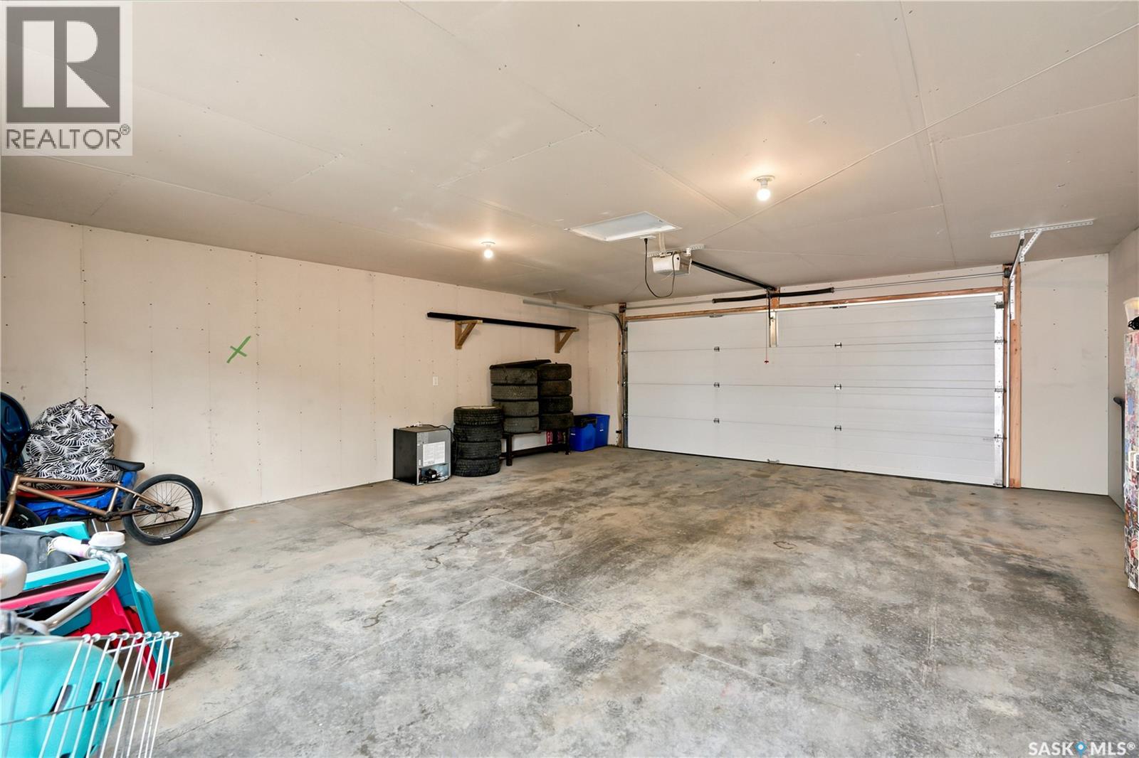825 Osborne STREET - 55