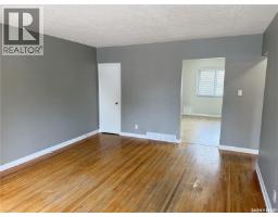 Kitchen - 516-518 Centre Street, Shaunavon, SK S0N2M0 Photo 19