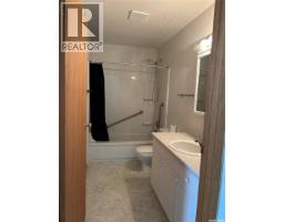Dining room - 516-518 Centre Street, Shaunavon, SK S0N2M0 Photo 9