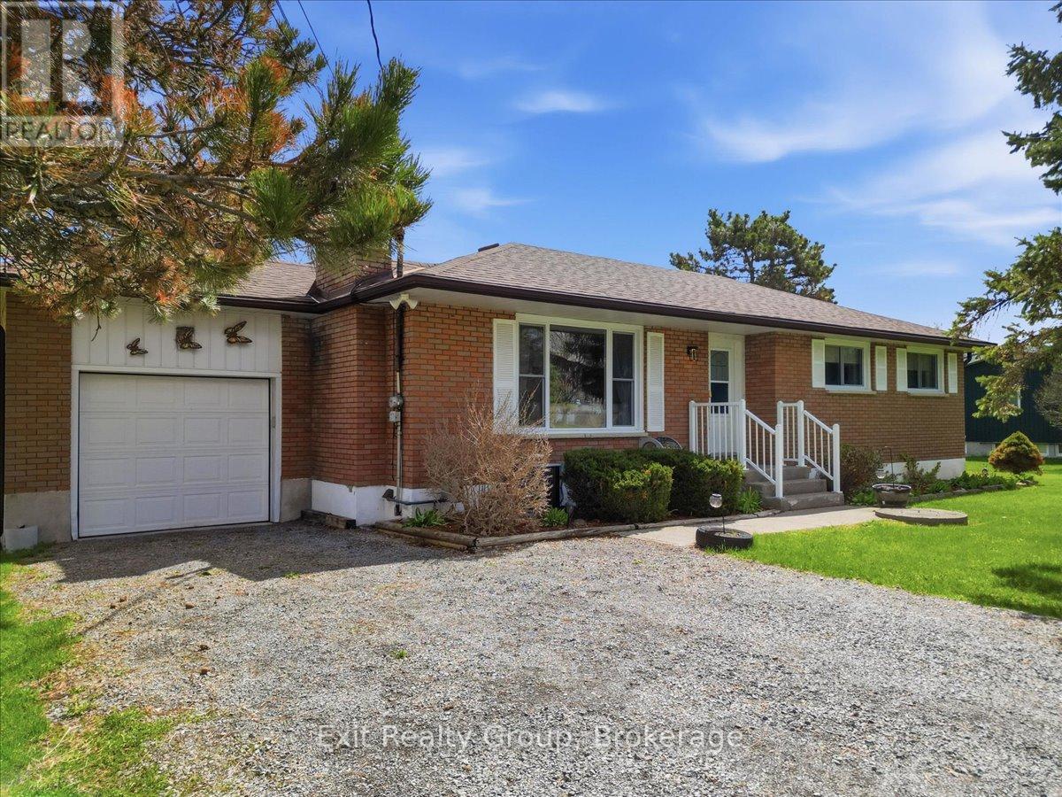 196 ELMWOOD DRIVE - 1