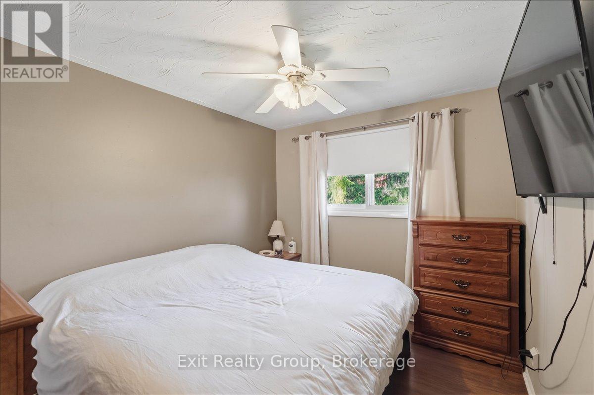 196 ELMWOOD DRIVE - 16