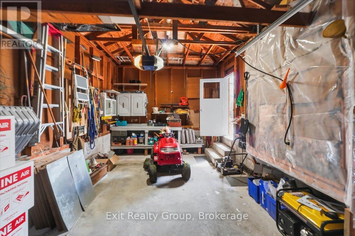 196 ELMWOOD DRIVE - 25