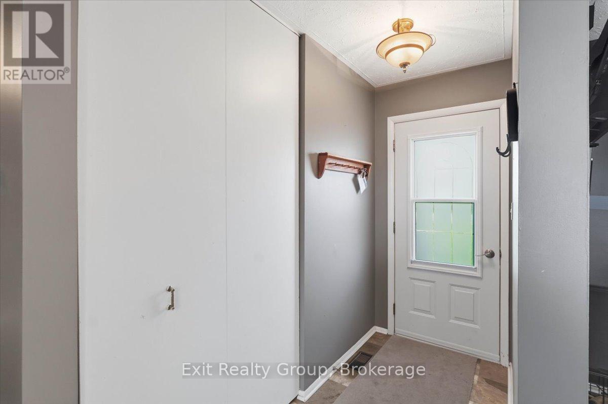 196 ELMWOOD DRIVE - 7