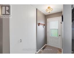 Primary Bedroom - 196 Elmwood Drive, Belleville, ON K8N4Z4 Photo 7