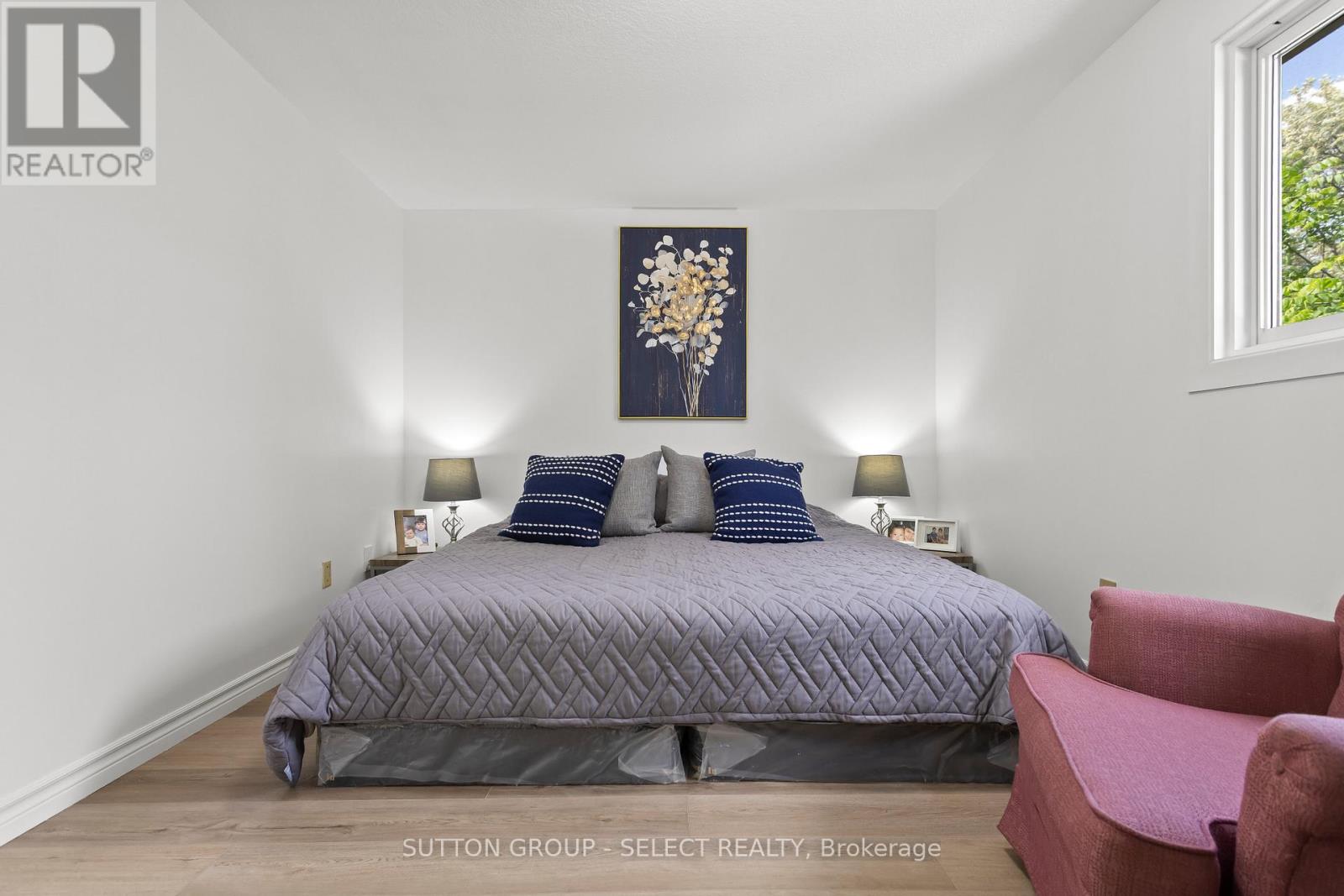 #64 40 TIFFANY DRIVE - 18