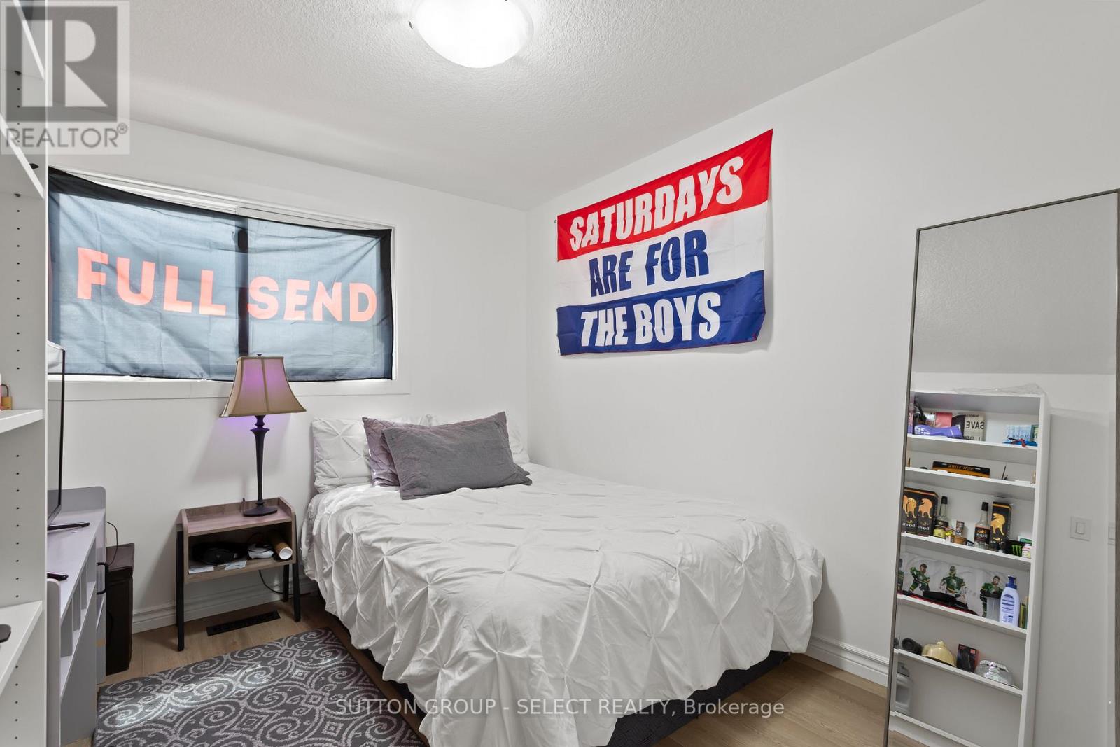 #64 40 TIFFANY DRIVE - 21