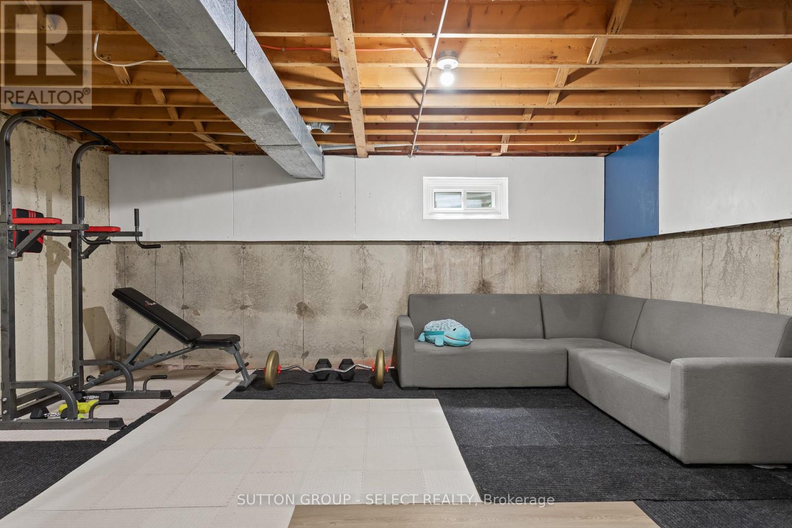 #64 40 TIFFANY DRIVE - 25
