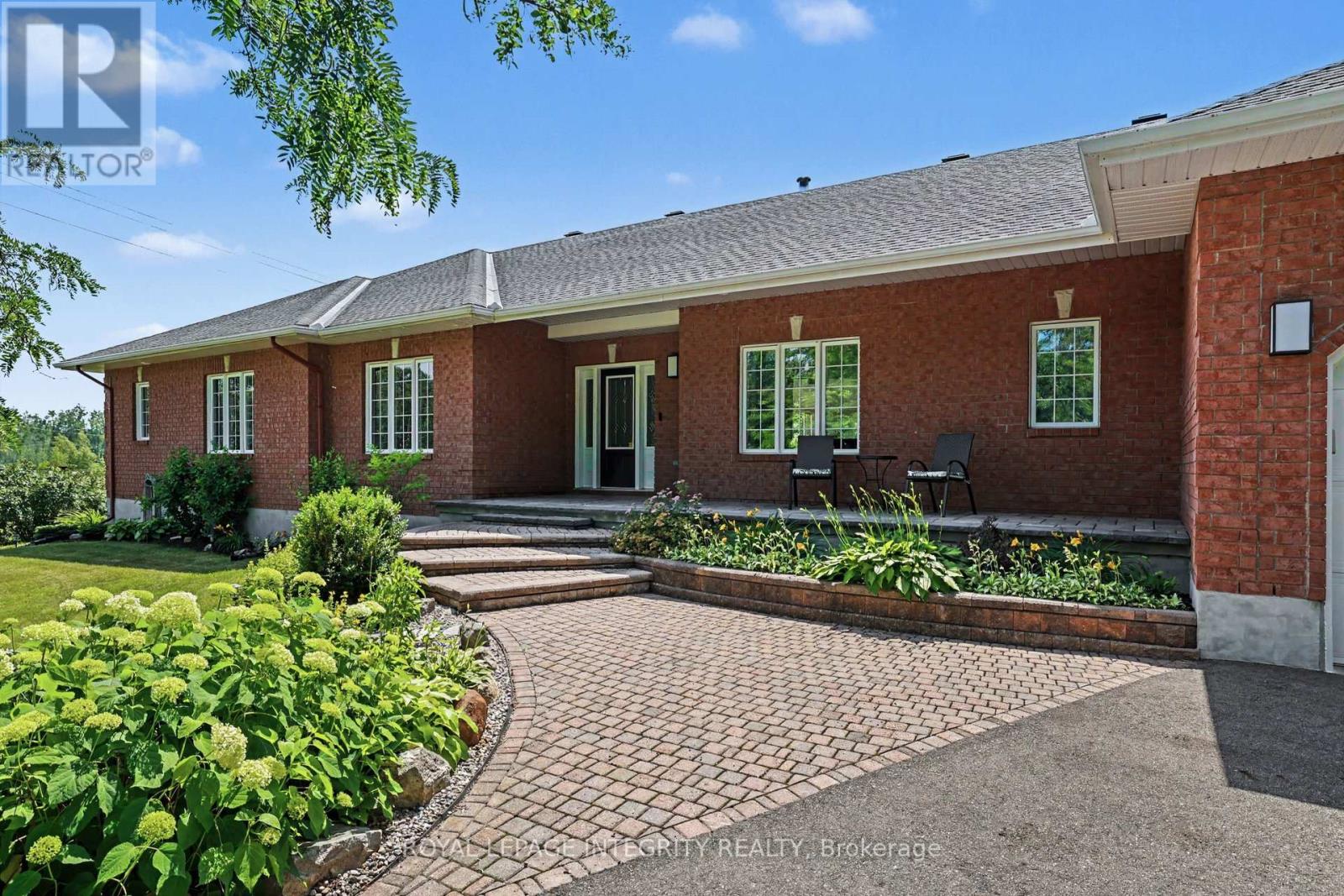 2602 MANOTICK STATION ROAD - 3