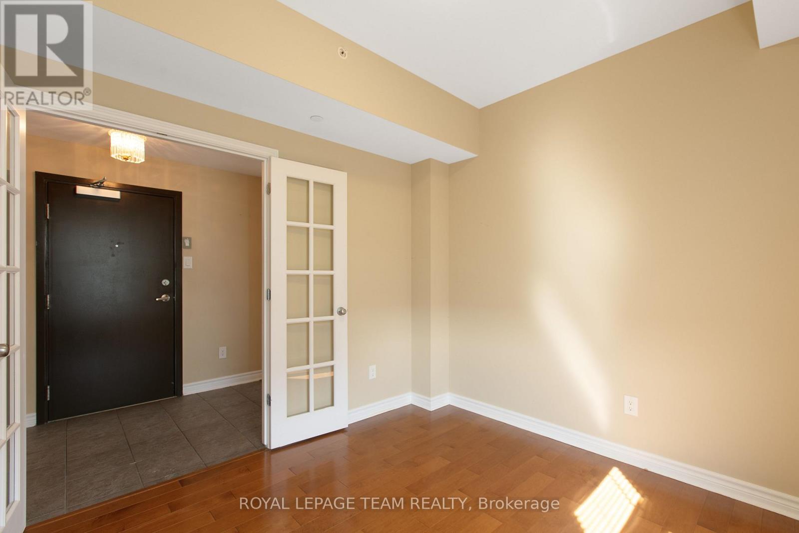 #401 659 SUE HOLLOWAY DRIVE - 9