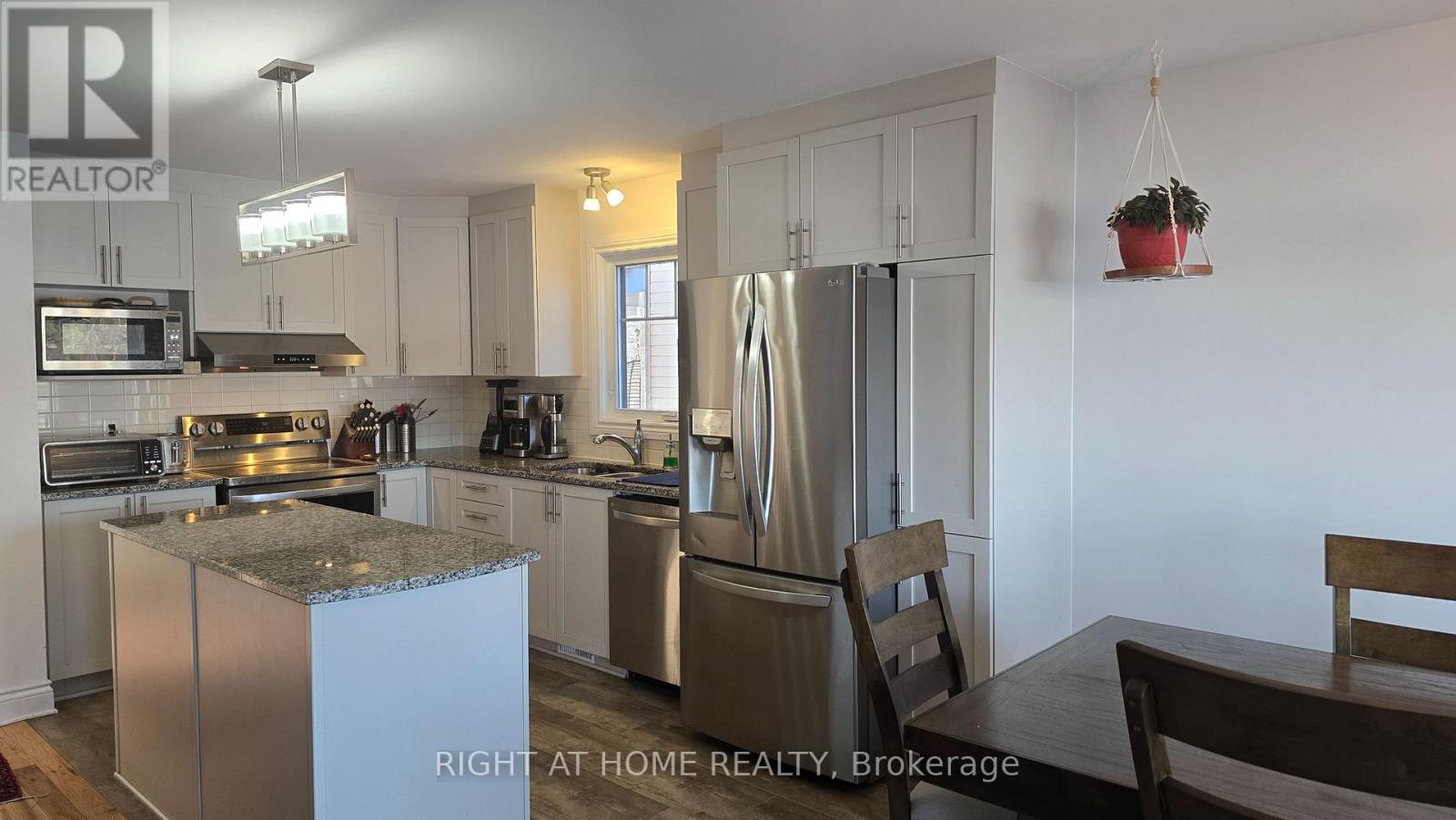 3 Bed, 2 Bath House for Rent in Russell – 330 TWILIGHT AVENUE, Russell – MLS# X13519126 - Image 12