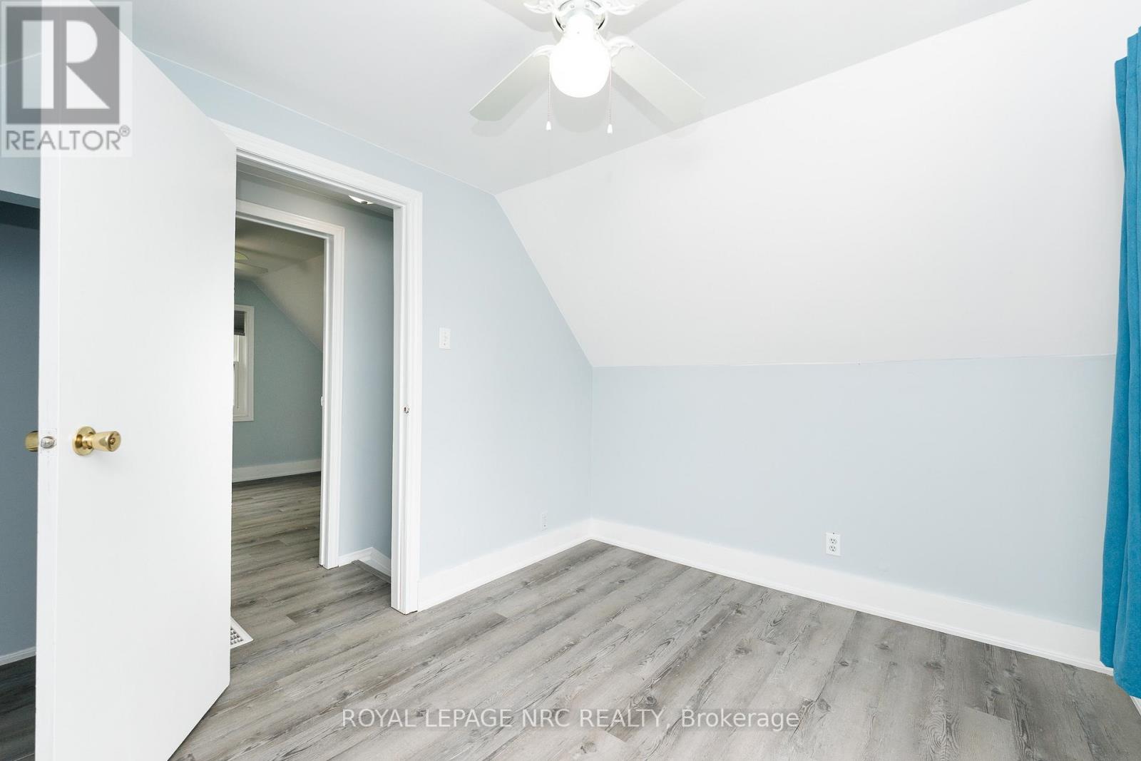 4676 MCDOUGALL CRESCENT - 15