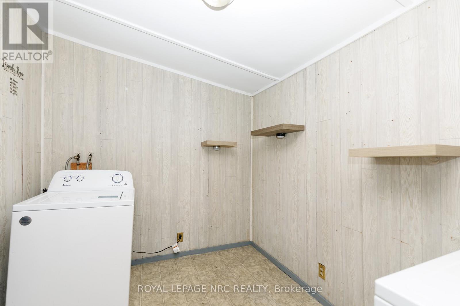4676 MCDOUGALL CRESCENT - 20