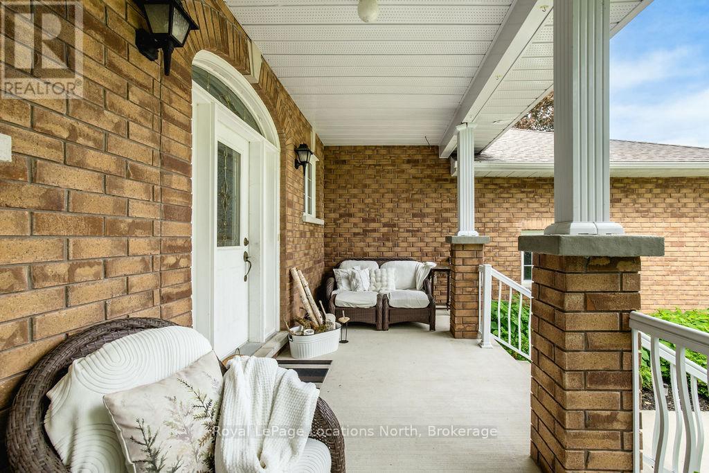 54 ROYAL BEECH DRIVE - 4