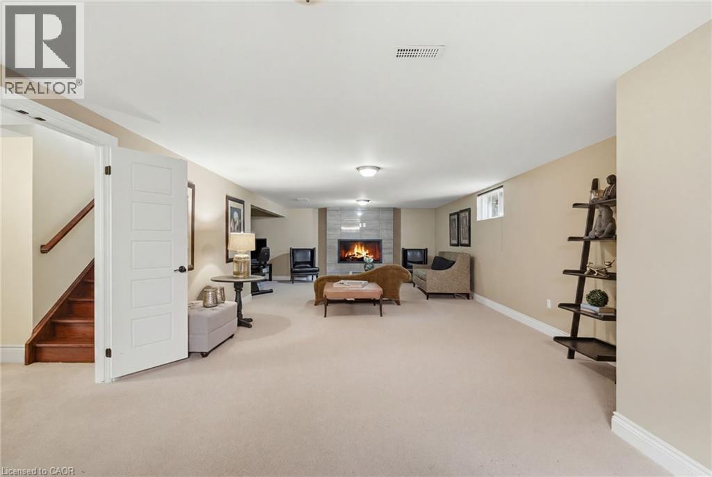 586 MAPLE Avenue - 15