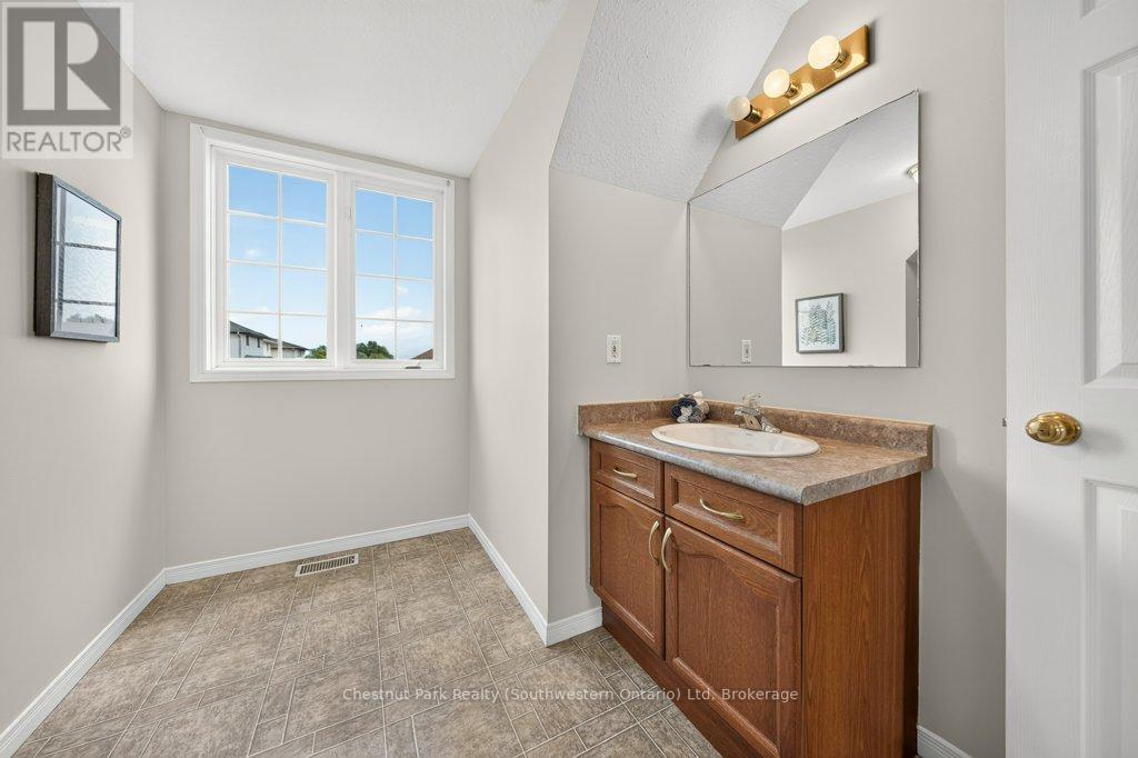 58 CEDARVALE AVENUE - Image 35