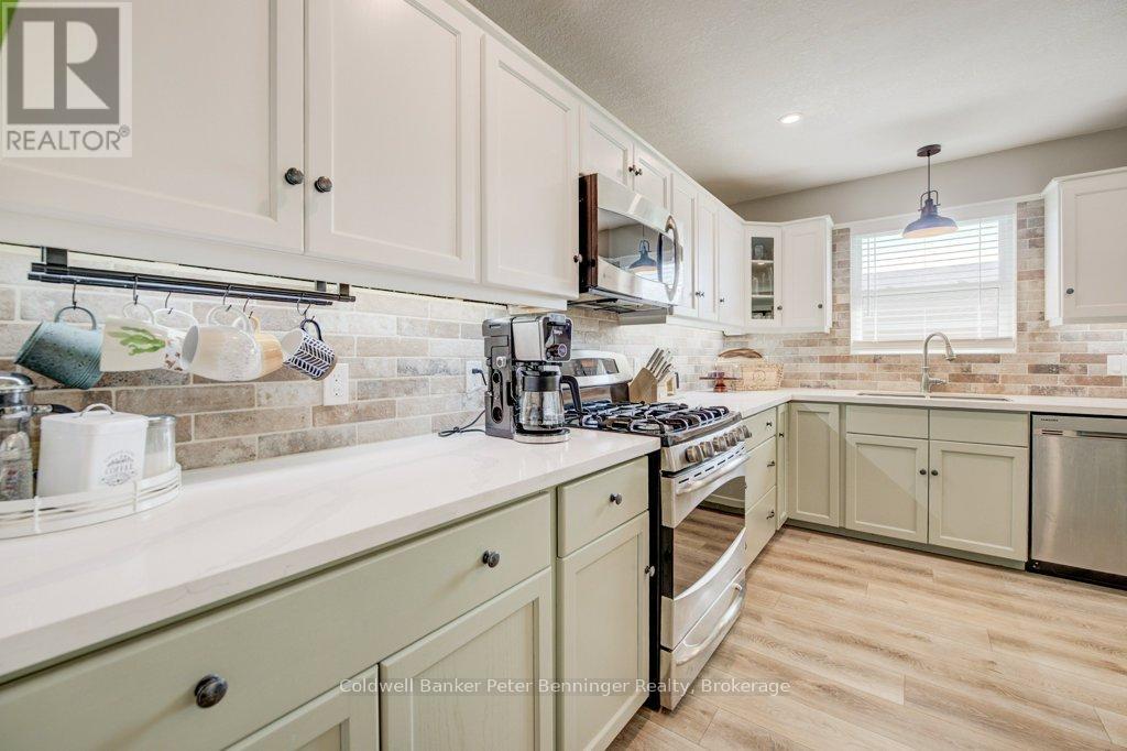 8 WEST RIVER ROAD - 14