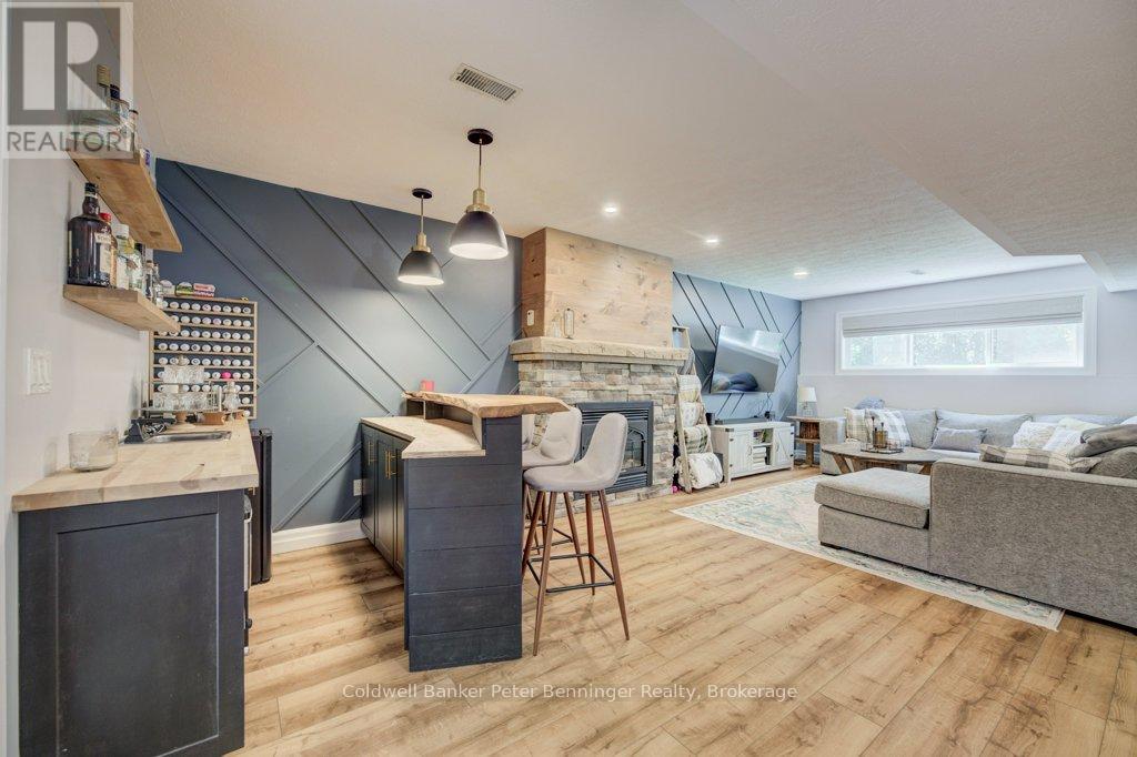 8 WEST RIVER ROAD - 31