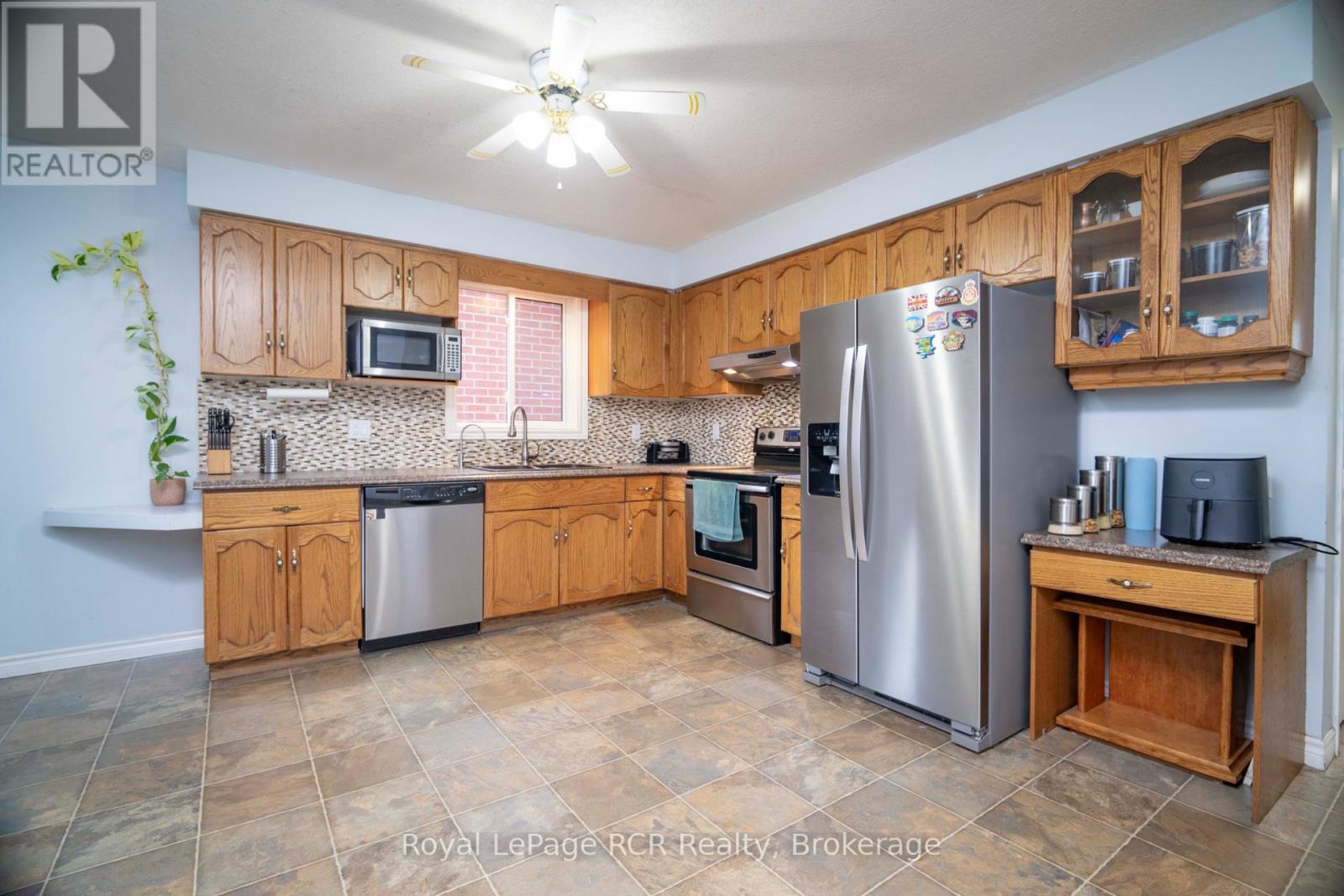 572 SCOUGALL COURT - 8