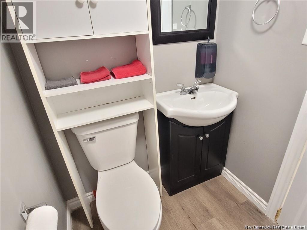 563 Rue Principale - 12