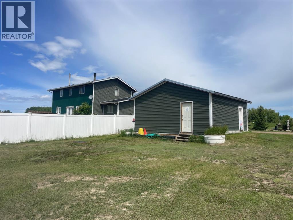 17, 151025 HWY 542 - 41