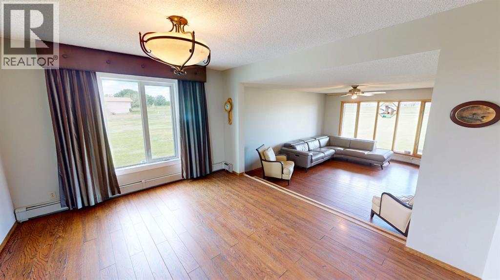 17, 151025 HWY 542 - 7