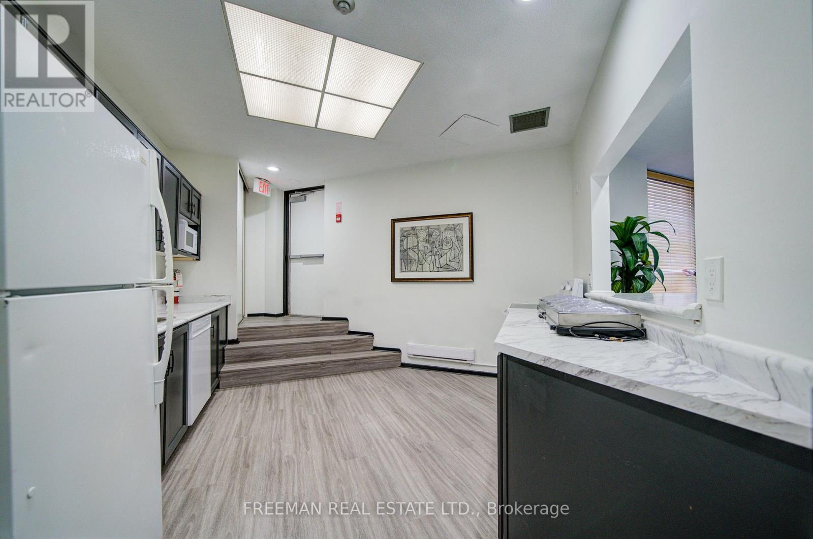 #2405 633 BAY STREET - 27