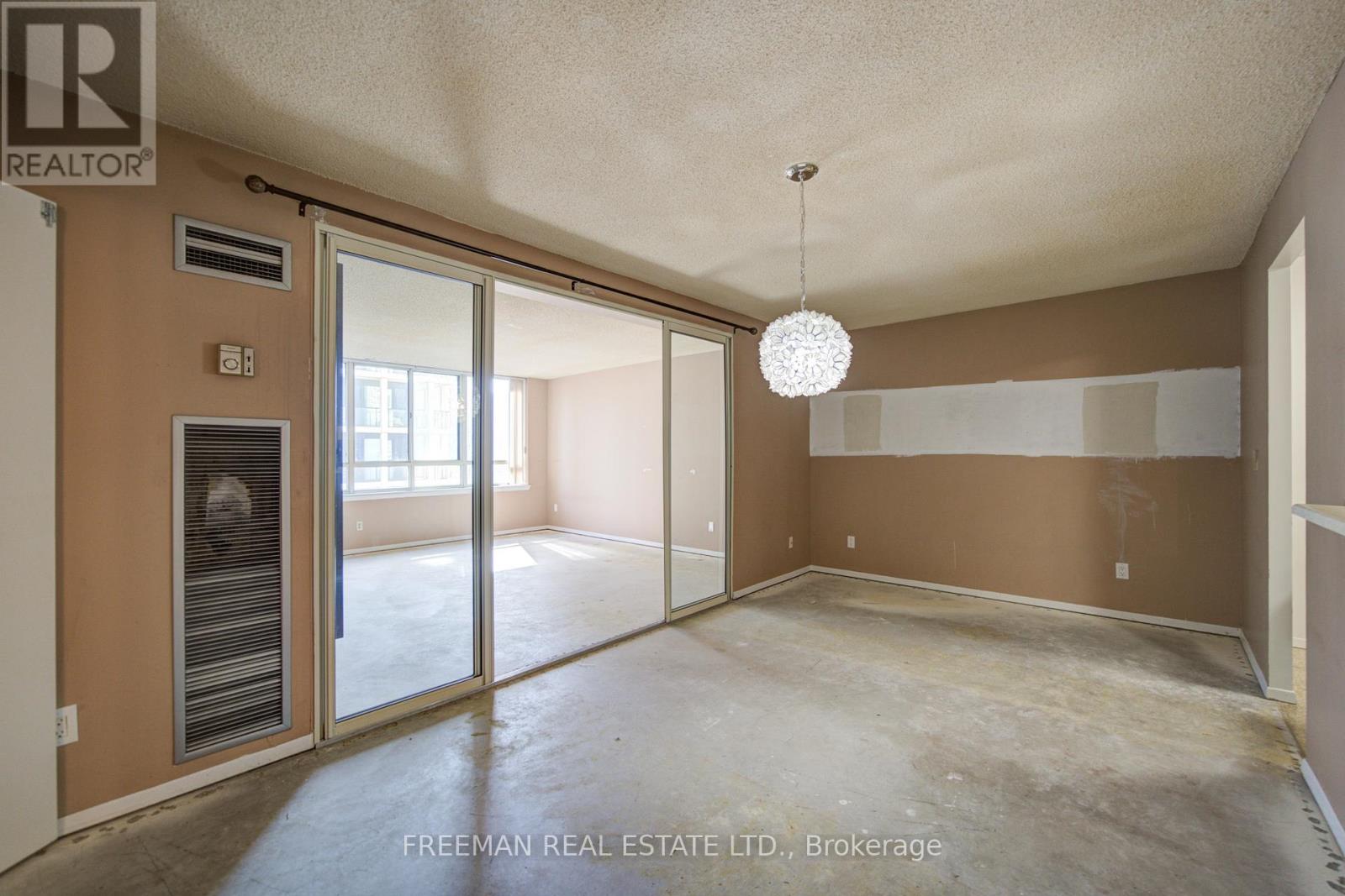 #2405 633 BAY STREET - 7