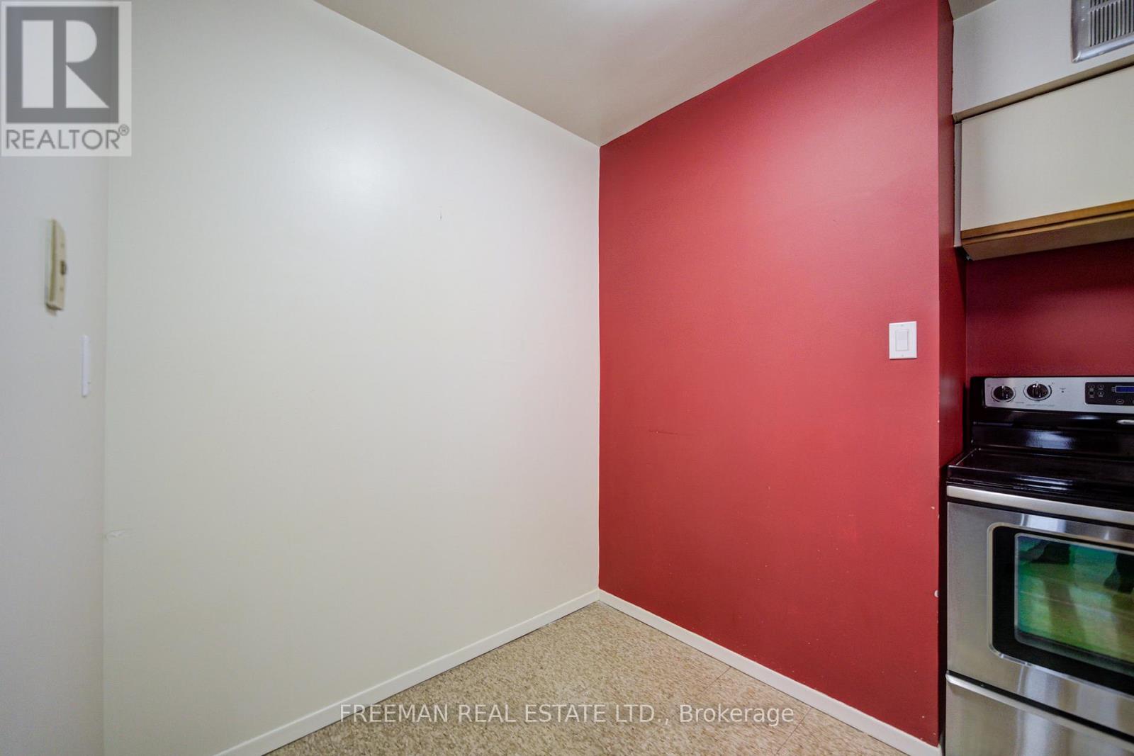 #2405 633 BAY STREET - 37