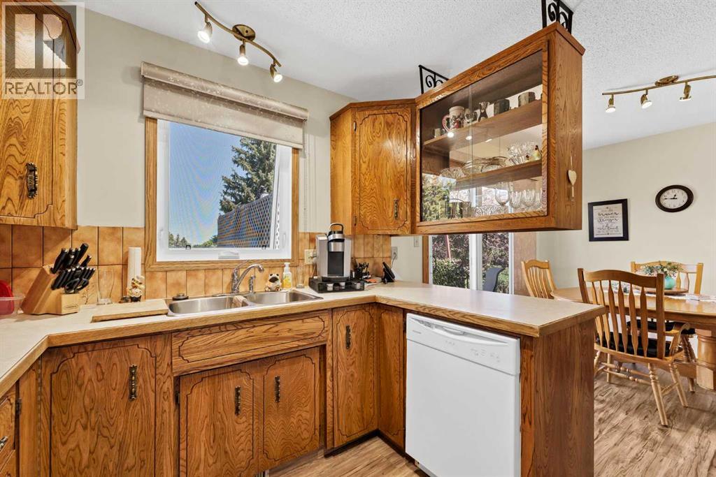 288 Ross Glen Drive SE — photo 15