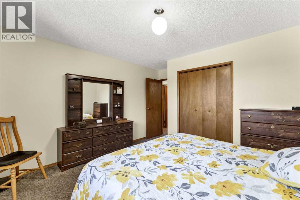 288 Ross Glen Drive SE — photo 19
