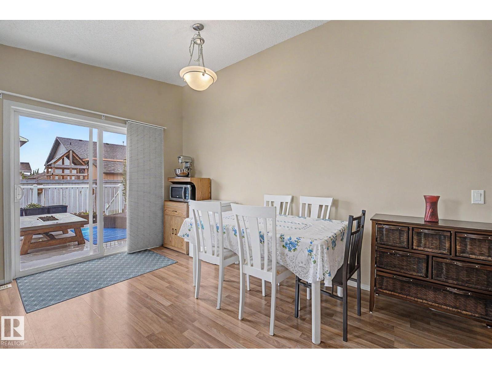 19039 47 AV NW - 9