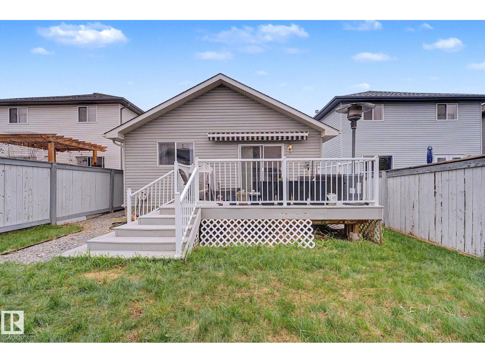 19039 47 AV NW - 40