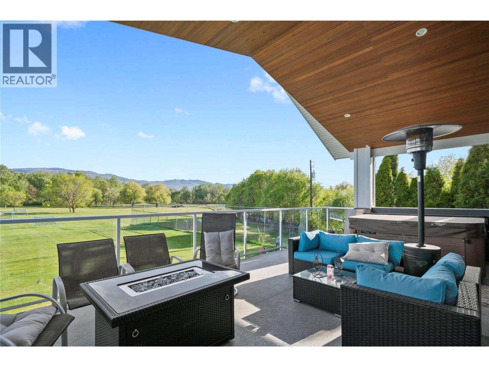 3810 Casorso Road - 17