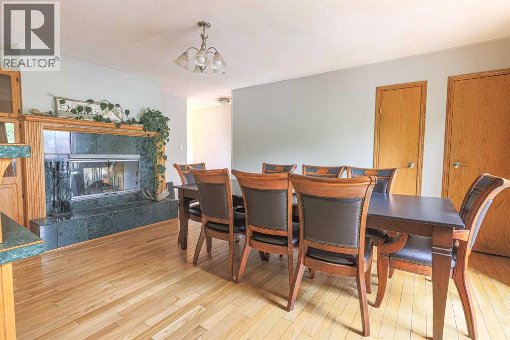 5314 57 Avenue - 10
