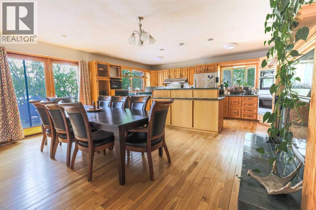 5314 57 Avenue - 6