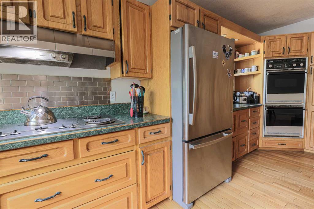 5314 57 Avenue - 4