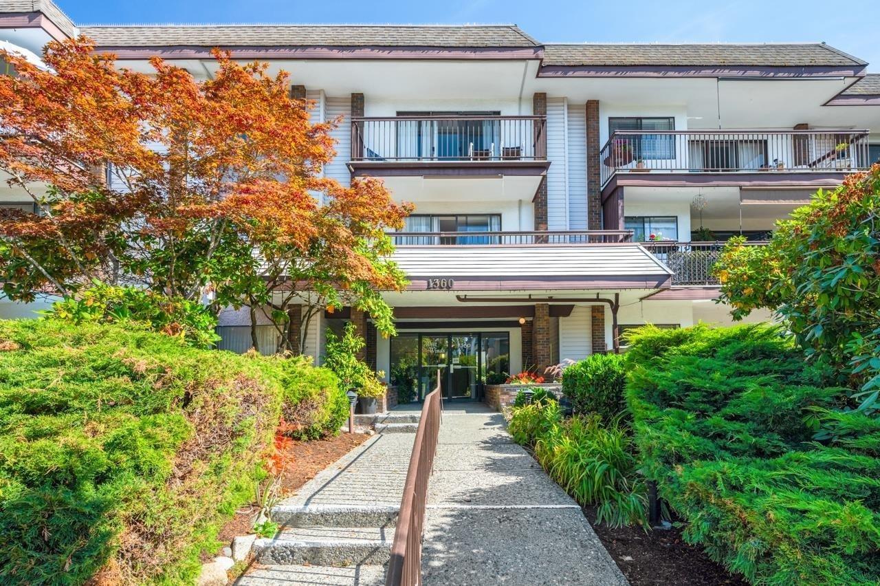 106 1360 MARTIN STREET, White Rock