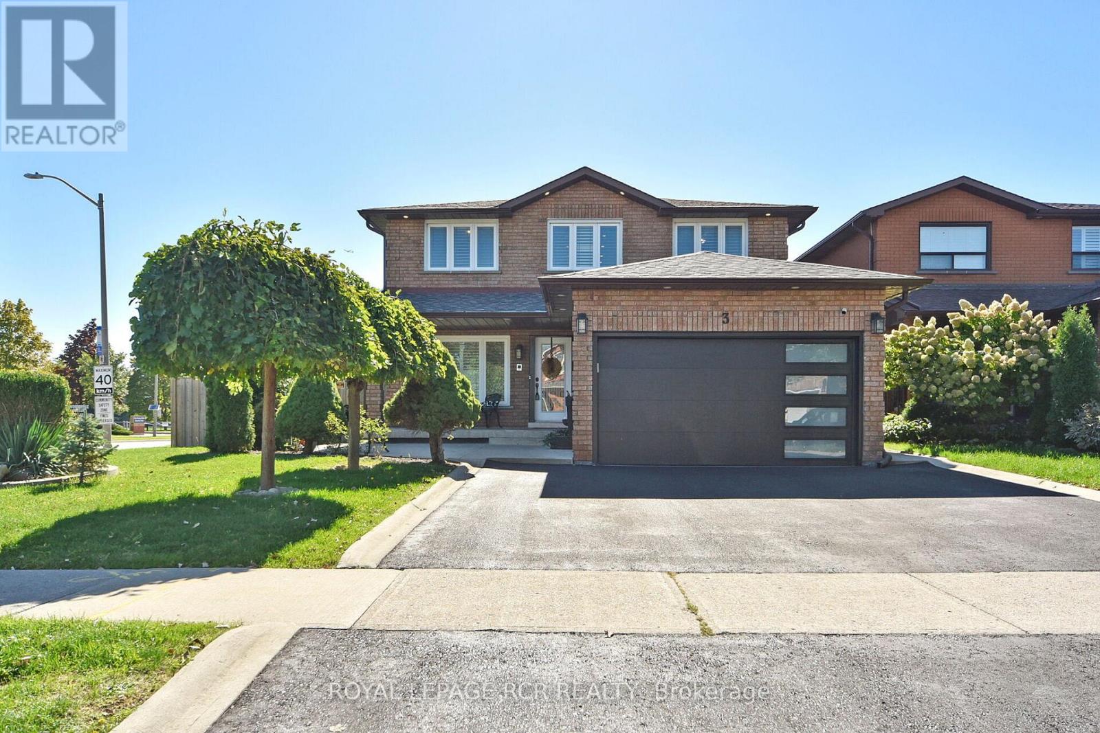 3 JACKMAN CRESCENT - 3