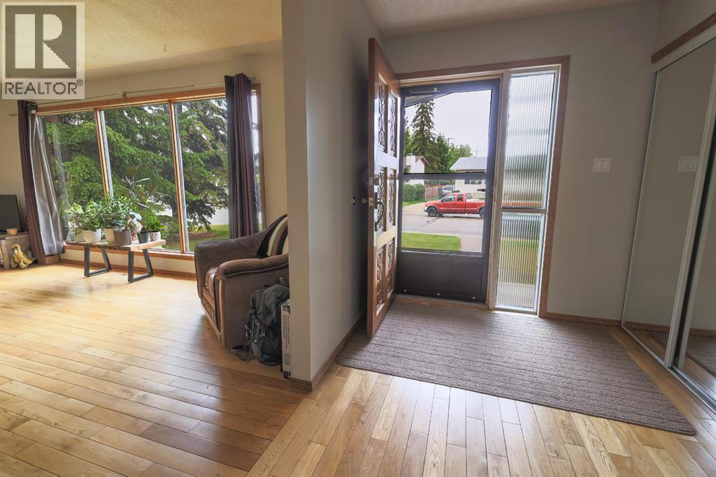 5314 57 Avenue - 21