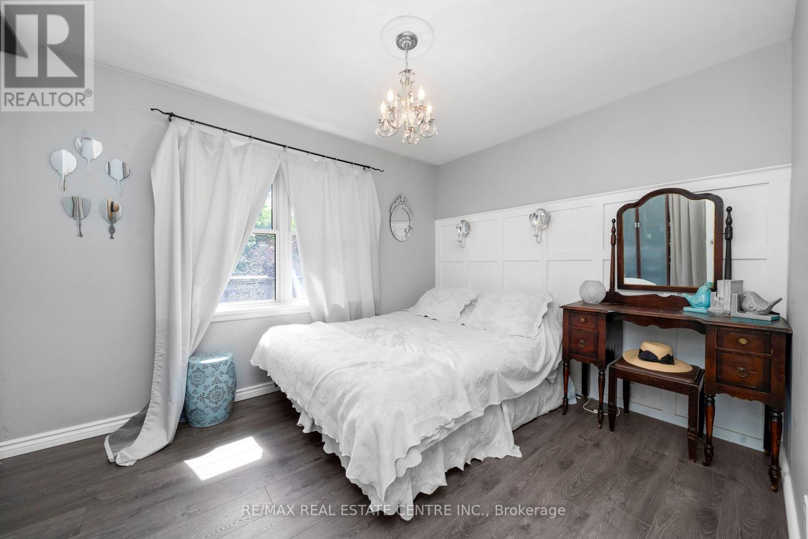 2 BARD LANE - 11